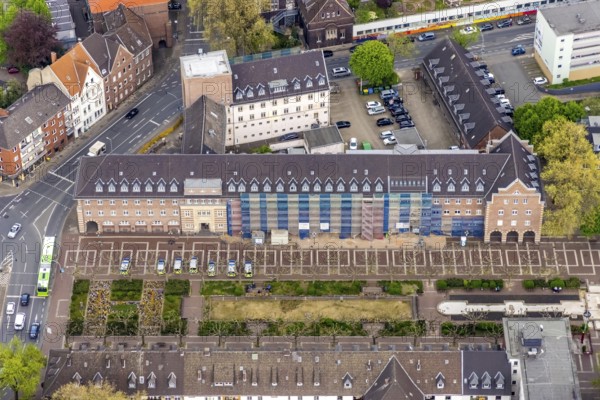 Aerial photo, Friedensplatz Oberhausen, police station Alt-Oberhausen, house facade renovation, city centre, Oberhausen, Ruhr area, North Rhine-Westphalia, Germany, DE, Europe, aerial photography, aerial photography, law enforcement, police, police station, police station, renovation, renovation, state power, state power, overview, bird's-eye view, birds-eyes view, overview