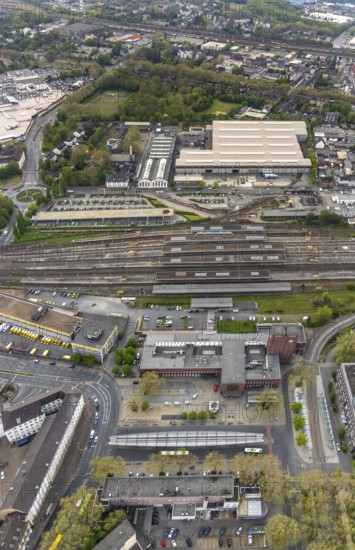 Aerial view, Oberhausen main station, city centre, Oberhausen, Ruhr area, North Rhine-Westphalia, Germany, railway tracks, railway station, station forecourt, DE, Deutsche Bahn AG, Europe, railway tracks, main station, Hbf, aerial view, aerial photography, aerial photography, overview, bird's-eye view, birds-eyes view, overview