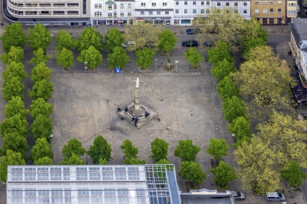 Aerial view, Altmarkt with Victory Column and Angel of Peace in the city centre, Oberhausen, Ruhr area, North Rhine-Westphalia, Germany, DE, Europe, aerial view, aerial photography, aerial photography, sight, statue, column, overview, bird's-eye view, historical sight, overview