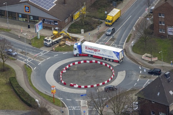 Aerial view, roundabout, Von-Trotha-Straße, Weierstraße, Schwarze Heide, Oberhausen, Ruhr area, North Rhine-Westphalia, Germany, Aldi supermarket, DE, Europe, roundabout, aerial view, aerial photography, aerial photography, road traffic, overview, bird's-eye view, overview
