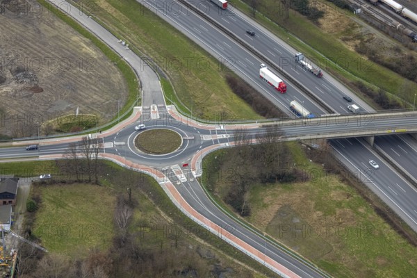 Aerial view, roundabout Weißensteinstraße at the motorway A3, Schwarze Heide, Oberhausen, Ruhr area, North Rhine-Westphalia, Germany, DE, Europe, roundabout, roundabout, aerial view, aerial photography, aerial photography, road traffic, overview, bird's-eye view, overview