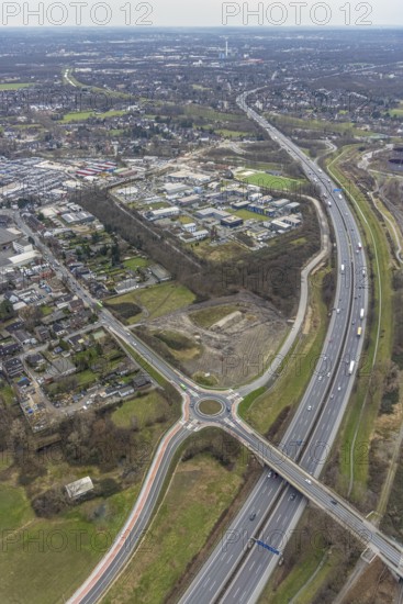 Aerial view, roundabout Weißensteinstraße at the motorway A3, Schwarze Heide, Oberhausen, Ruhr area, North Rhine-Westphalia, Germany, DE, Europe, roundabout, roundabout, aerial view, aerial photography, aerial photography, road traffic, overview, bird's-eye view, overview