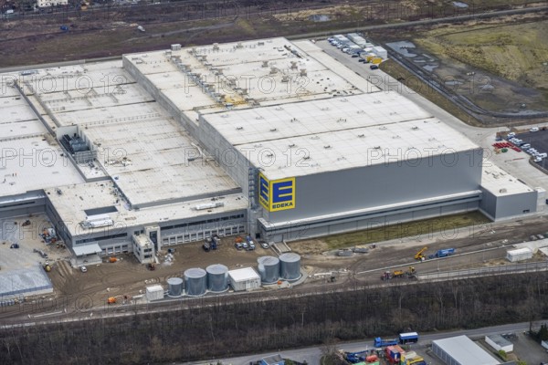 Aerial photo, Edeka central warehouse Oberhausen, Schwarze Heide, Oberhausen, Ruhr area, North Rhine-Westphalia, Germany, DE, Europe, freight transport, logistics, logistics service, logistics service provider, logistics centre, aerial photo, aerial photography, aerial photography, overview, bird's-eye view, Waldteichstraße, birds-eyes view, overview