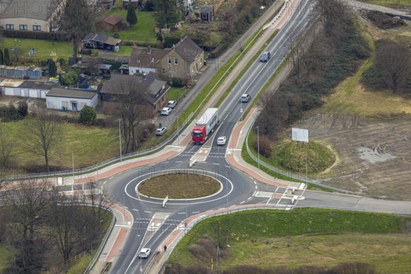Aerial view, roundabout Weißensteinstraße at the motorway A3, Schwarze Heide, Oberhausen, Ruhr area, North Rhine-Westphalia, Germany, DE, Europe, roundabout, roundabout, aerial view, aerial photography, aerial photography, road traffic, overview, bird's-eye view, overview