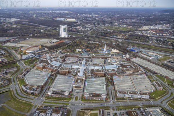 Aerial view, CentrO Oberhausen shopping centre, renovation work on the covered gasometer, Borbeck, Oberhausen, Ruhr area, North Rhine-Westphalia, Germany, DE, shopping, shopping centre, shopping markets, shopping square, shopping centre, Europe, aerial view, aerial photography, aerial photography, renovation work, Ferris wheel, shopping, shopping, shopping centre, overview, bird's-eye view, bird's-eye view, overview