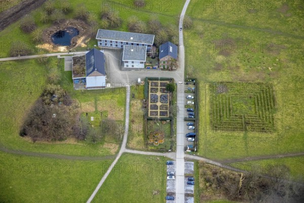 Aerial photo, North Rhine-Westphalia State Office of Nature Conservation Organisations, Haus Ripshorst, RevierRad Station Haus Ripshorst, Biological Station Westliches Ruhr Area e. V., RVR Visitor Centre Emscher Landscape Park Haus Ripshorst, Borbeck, Oberhausen, Ruhr area, North Rhine-Westphalia, Germany, DE, Europe, Ripshorst wooded garden, estate, canal, aerial photograph, aerial photography, aerial photography, Rhine-Herne Canal, Ripshorster Straße, overview, bird's-eye view, historical sight, overview