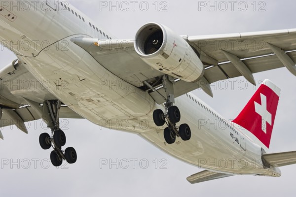 Passenger plane with deployed landing gear, Montreal, Province of Quebec, Canada