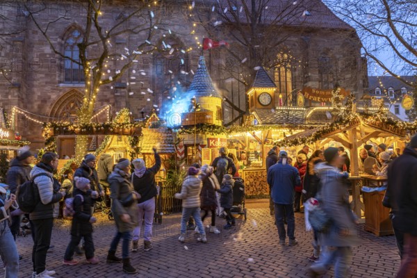 Göttingen Christmas Market at dusk, Göttingen, Lower Saxony, Germany