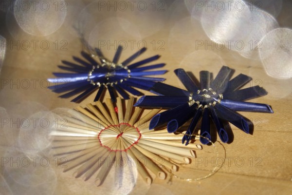 Homemade straw stars, beautiful bokeh, Christmas time, Germany