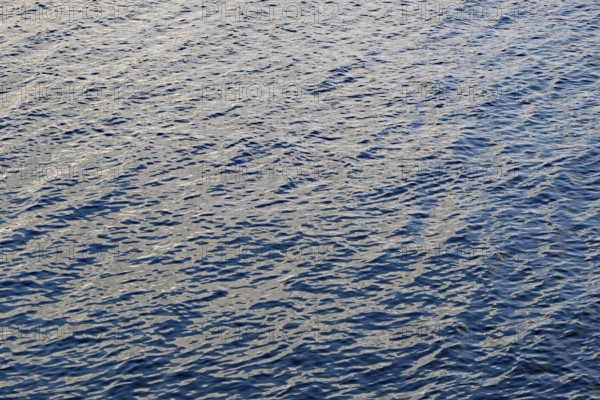 Light reflections on the wavy water surface, Lake Möhne, Möhne Dam, North Rhine-Westphalia, Germany