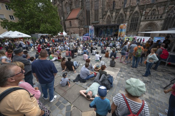 Annual Bard Meeting, here musicians in front of St Sebald's Church, Nuremberg, Middle Franconia, Bavaria, Germany