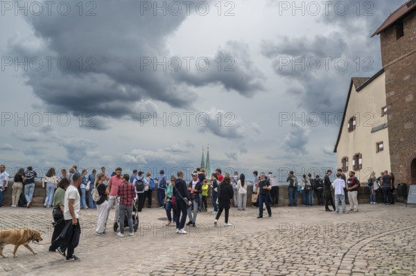 Tourists on the castle grounds of the Imperial Castle, Nuremberg, Middle Franconia, Bavaria, Germany