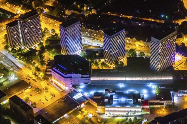 Aerial view, Technical Town Hall and Forum City Mülheim shopping centre Hans-Böckler-Platz, Altstadt II, Mülheim an der Ruhr, Ruhr area, North Rhine-Westphalia, Germany, authority, DE, twilight photography, shopping centre, shopping square, shopping mall, Europe, main station, skyscrapers, light pollution, aerial view, aerial photography, aerial photography, night, night photography, night flight, cycle highway, town hall, shopping, shopping centre, overview, bird's eye view, illuminated streets, birds-eyes view, nightflight, overview