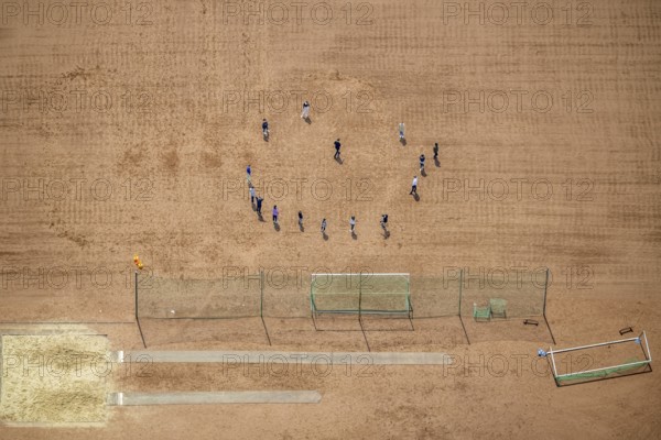 Aerial view, teenagers on sports field of Broich secondary school, Broich - Ost, Mülheim an der Ruhr, Ruhr area, North Rhine-Westphalia, Germany, DE, Europe, aerial view, aerial photography, aerial photography, secondary school, school, sports field, overview, bird's-eye view, overview