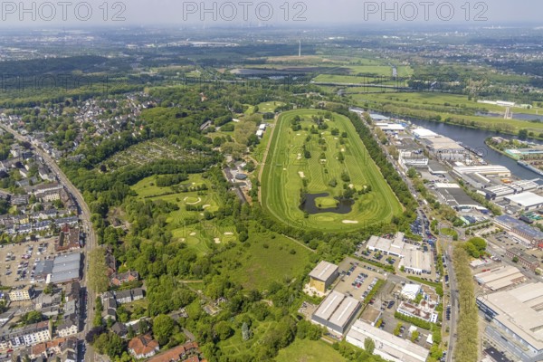 Aerial view, Raffelberg racecourse with golf course inside, Speldorf - Northwest, Mülheim an der Ruhr, Ruhr area, North Rhine-Westphalia, Germany, Akazienallee, DE, Europe, golf, golf course, golf club, Raffelberg golf club, golf course, golf meadow, aerial view, aerial photography, aerial photography, equestrian sports, racecourse, Ruhrorter Straße, sport, overview, bird's-eye view, overview