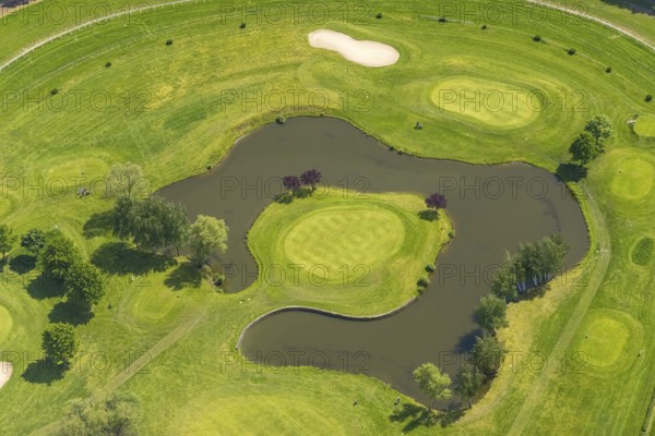 Aerial view, Raffelberg racecourse with golf course inside, Speldorf - Northwest, Mülheim an der Ruhr, Ruhr area, North Rhine-Westphalia, Germany, Akazienallee, DE, Europe, golf, golf course, golf club, Raffelberg golf club, golf course, golf meadow, aerial view, aerial photography, aerial photography, equestrian sports, racecourse, Ruhrorter Straße, sport, overview, bird's-eye view, overview
