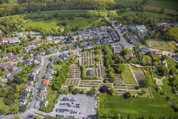 Aerial photo, catholic cemetery, Saarn, Mülheim an der Ruhr, Ruhr area, North Rhine-Westphalia, Germany, burial site, DE, Europe, cemetery, memorial, place of worship, graves, burial ground, aerial photograph, aerial photography, aerial photography, overview, bird's-eye view, bird's-eye view, overview