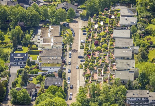 Aerial view, residential buildings on a slope with terraced balconies, Saarn - West, Mülheim an der Ruhr, Ruhr area, North Rhine-Westphalia, Germany, balcony, DE, Europe, property tax, real estate, aerial view, aerial photography, aerial photography, terraced house, overview, bird's-eye view, residential complex, living and living, residential area, residential buildings, residential quality, residential neighbourhood, housing estate, birds-eyes view, overview