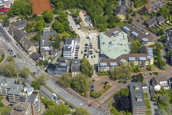 Aerial view, Saarn-Center construction site and new building Edeka supermarket, Düsseldorfer Straße, Saarn, Mülheim an der Ruhr, Ruhr area, North Rhine-Westphalia, Germany, construction work, construction area, construction site, building plots, construction project, construction site, DE, shopping centre, shopping place, shopping mall, Europe, aerial view, aerial photography, aerial photography, local supply centre, new building, shopping centre, supermarket, overview, bird's-eye view, bird's-eye view, overview
