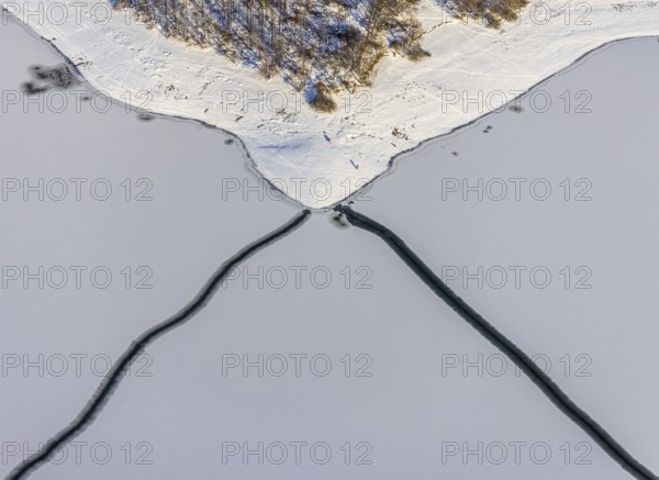 Aerial view, shapes and colours in the Möhnesee, Delecke, Möhnesee, Sauerland, North Rhine-Westphalia, Germany, DE, Europe, shapes and colours, aerial view, aerial photography, aerial photography, cracks in the ice, snow, overview, bird's eye view, winter at the Möhnesee, winter landscape, birds-eyes view, overview