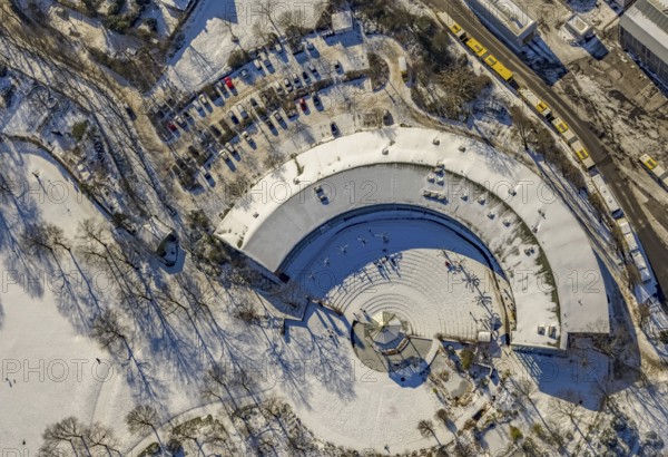 Aerial view, Ringlokschuppen, Park am Schloss Broich, Broich - Ost, Mülheim an der Ruhr, Ruhr area, North Rhine-Westphalia, Germany, DE, Darlington Park, Europe, main workshop, culture, art, aerial view, aerial photography, aerial photography, MüGa - Mülheims Garten an der Ruhr, park, snow, theatre, overview, events, venue, event location, bird's eye view, winter, old railway depot, birds-eyes view, cultural use, overview