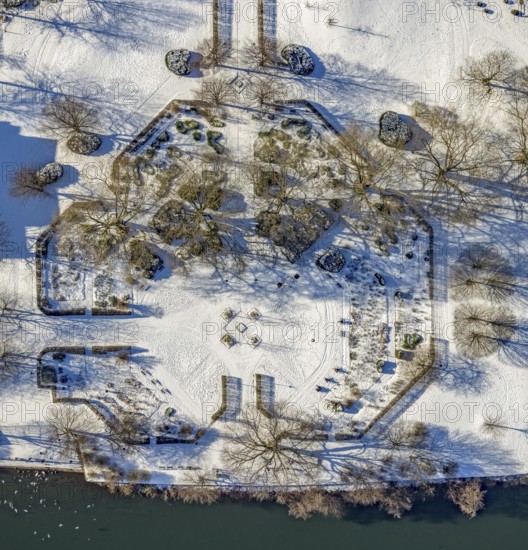 Aerial view, garden in the snow, MüGa - Mülheims Garten an der Ruhr, Broich - Ost, Mülheim an der Ruhr, Ruhr area, North Rhine-Westphalia, Germany, DE, Europe, garden, culture, art, aerial view, aerial photography, aerial photography, park, snow, town hall, overview, events, venue, event location, bird's-eye view, winter, birds-eyes view, cultural use, overview