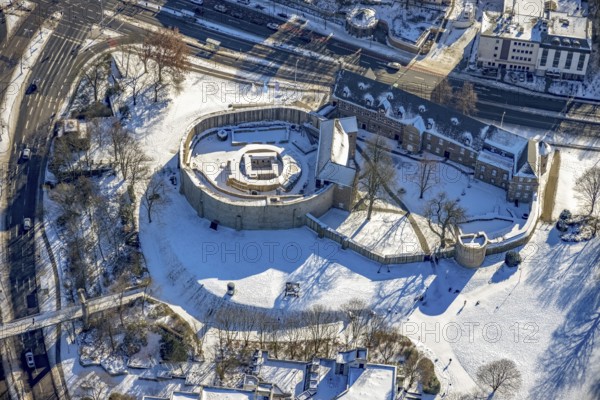 Aerial view, Broich Castle, Broich - East, Mülheim an der Ruhr, Ruhr area, North Rhine-Westphalia, Germany, castle, castle complex, DE, Darlington Park, Europe, aerial view, aerial photography, aerial photography, MüGa - Mülheims Garten an der Ruhr, park, castle, castle complex, castle park, snow, overview, bird's-eye view, winter, birds-eyes view, overview