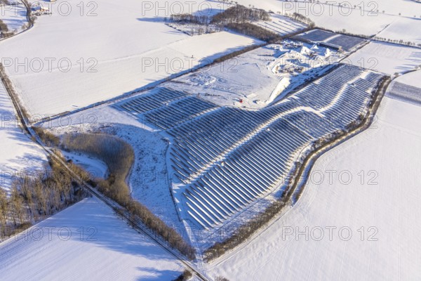 Aerial view, solar park Möhnesee an der Haar, Büecke, Möhnesee, Sauerland, North Rhine-Westphalia, Germany, DE, Europe, aerial view, aerial photography, aerial photography, photovoltaic, photovoltaic plant, snow, solar, solar plant, solar energy, solar park, solar energy, overview, bird's eye view, winter at Möhnesee, winter landscape, birds-eyes view, overview