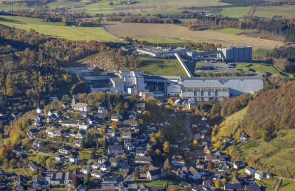 Aerial view, town view and brewery C.& A. VELTINS in the district Grevenstein in Meschede, Sauerland, North Rhine-Westphalia, Germany, brewery, DE, Europe, aerial view, aerial photography, aerial photography, Meschede, overview, Veltins brewery, bird's-eye view, overview