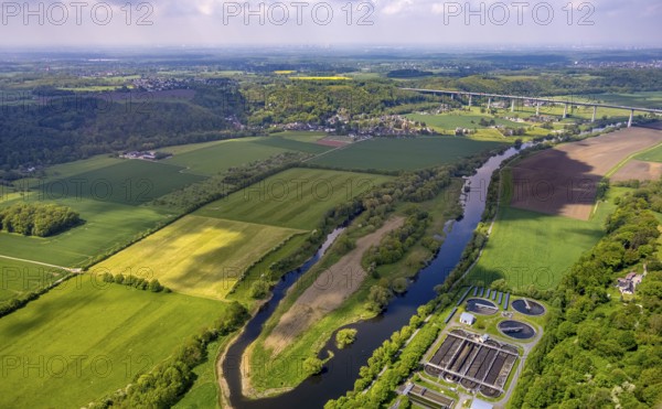 Aerial view, Untere Kettwiger Ruhraue, river Ruhr, Mintarder Ruhrtalbrücke, Saarn, Mülheim an der Ruhr, Ruhr area, North Rhine-Westphalia, Germany, motorway A52, motorway bridge, building plots, bridge, DE, Europe, aerial view, aerial photography, aerial photography, overview, bird's-eye view, overview