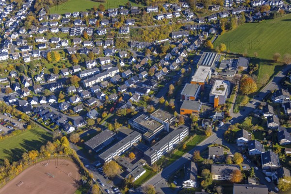 Aerial view, secondary school and grammar school in Meschede-Stadt in Meschede, Sauerland, North Rhine-Westphalia, Germany, education, educational institution, DE, Europe, property tax, grammar school, real estate, educational institute, aerial photograph, aerial photography, aerial photography, Meschede, secondary school, Schederweg, school, overview, bird's eye view, residential area, residential area, residential buildings, residential quality, residential neighbourhood, housing estate, birds-eyes view, overview