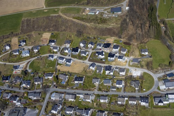 Aerial view, construction site, residential area Vor dem Holzborn, Wehrstapel, Meschede, Sauerland, North Rhine-Westphalia, Germany, construction work, construction area, construction site, building plots, construction crane, construction project, construction site, DE, Europe, aerial view, aerial photography, aerial photography, overview, bird's-eye view, overview