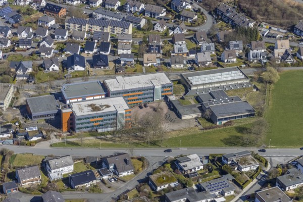 Aerial photo, Gymnasium der Stadt Meschede, Meschede-Stadt, Meschede, Sauerland, North Rhine-Westphalia, Germany, education, educational institution, DE, Europe, educational institute, aerial photography, aerial photography, aerial photography, Schederweg, school, overview, bird's-eye view, birds-eyes view, overview