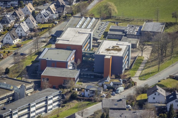 Aerial photo, Gymnasium der Stadt Meschede, Meschede-Stadt, Meschede, Sauerland, North Rhine-Westphalia, Germany, education, educational institution, DE, Europe, educational institute, aerial photography, aerial photography, aerial photography, Schederweg, school, overview, bird's-eye view, birds-eyes view, overview