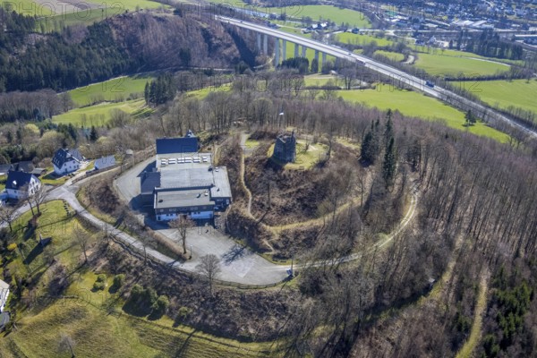 Aerial view, ruins of Eversberg Castle, Schlossberghalle Eversberg, Eversberg, Meschede, Sauerland, North Rhine-Westphalia, Germany, castle, DE, Europe, aerial view, aerial photography, aerial photography, castle, Schlossberg, Schützenhalle, overview, bird's-eye view, birds-eyes view, overview