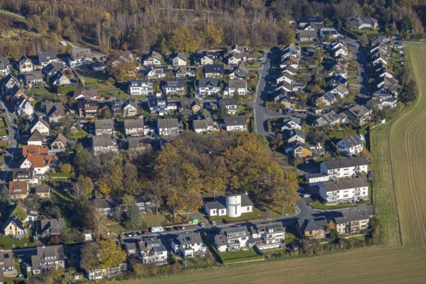 Aerial view, housing estate between Waldenburger Straße and Paschesiepen with chapel Heilig Geist in the district Berkenhofskamp in Menden, Sauerland, North Rhine-Westphalia, Germany, place of worship, DE, Europe, religious community, place of worship, holy place, church, parish, denomination, aerial view, aerial photography, aerial photography, Menden, religion, religious site, overview, bird's-eye view, overview