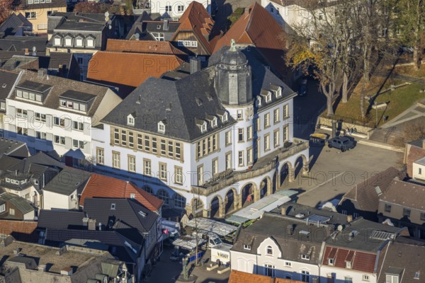 Aerial view, old town hall with market place in Menden, Sauerland, North Rhine-Westphalia, Germany, DE, Europe, aerial view, aerial photography, aerial photography, market, Menden, town hall, overview, bird's eye view, birds-eyes view, overview