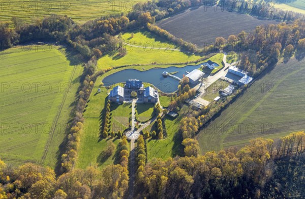 Aerial view, residential estate Bertingloh with lake in the district Halingen in Menden, Sauerland, North Rhine-Westphalia, Germany, DE, Europe, property tax, real estate, aerial view, aerial photography, aerial photography, Menden, overview, bird's eye view, residential estate, living and living, residential buildings, quality of living, birds-eyes view, overview