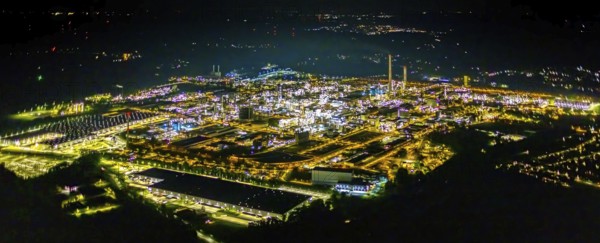 Aerial view, chemical park Marl, chemical zone, Marl, Ruhr area, North Rhine-Westphalia, Germany, DE, twilight photography, Europe, commercial area, commercial area, commercial location, commercial use, industrial area, industrial location, light pollution, aerial photography, aerial photography, aerial photography, night, night photography, night flight, overview, bird's eye view, illuminated streets, birds-eyes view, nightflight, overview