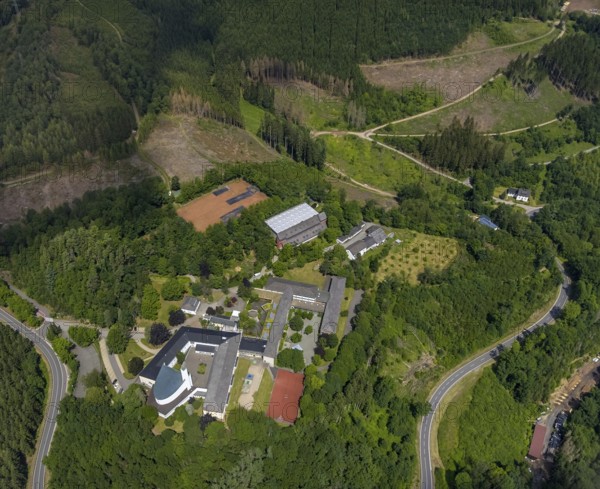 Aerial view, Jugendhof Pallotti and Private Gymnasium Maria Königin, Altenhundem, Lennestadt, Sauerland, North Rhine-Westphalia, Germany, education, educational institution, DEU, Europe, Gymnasium, Jugendhof, educational institute, aerial view, aerial photography, aerial photography, school, overview, bird's eye view, birds-eyes view, overview