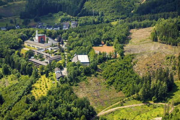 Aerial view, Jugendhof Pallotti and Private Gymnasium Maria Königin, Altenhundem, Lennestadt, Sauerland, North Rhine-Westphalia, Germany, education, educational institution, DEU, Europe, Gymnasium, Jugendhof, educational institute, aerial view, aerial photography, aerial photography, school, overview, bird's eye view, birds-eyes view, overview