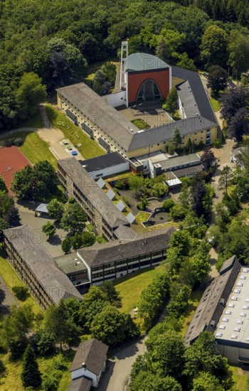 Aerial view, Jugendhof Pallotti and Private Gymnasium Maria Königin, Altenhundem, Lennestadt, Sauerland, North Rhine-Westphalia, Germany, education, educational institution, DEU, Europe, Gymnasium, Jugendhof, educational institute, aerial view, aerial photography, aerial photography, school, overview, bird's eye view, birds-eyes view, overview