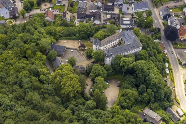 Aerial photo, Bilstein Castle, DJH Youth Hostel, Bilstein, Lennestadt, Sauerland, North Rhine-Westphalia, Germany, castle, DEU, DJH, Europe, hilltop castle, youth hostel, aerial photograph, aerial photography, aerial photography, castle, tower, overview, bird's-eye view, overview