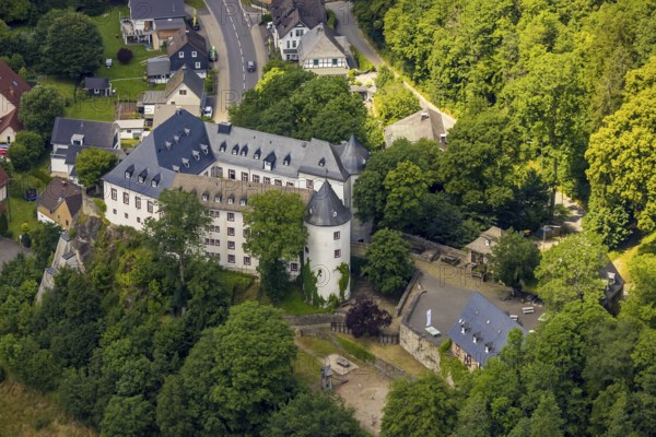 Aerial photo, Bilstein Castle, DJH Youth Hostel, Bilstein, Lennestadt, Sauerland, North Rhine-Westphalia, Germany, castle, DEU, DJH, Europe, hilltop castle, youth hostel, aerial photograph, aerial photography, aerial photography, castle, tower, overview, bird's-eye view, overview
