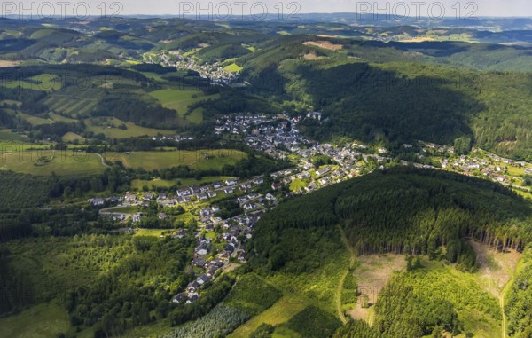 Aerial view, Bilstein Castle and Bilstein town view, Lennestadt, Sauerland, North Rhine-Westphalia, Germany, mountains and valleys, castle, DEU, Europe, hilly landscape, aerial view, aerial photography, aerial photography, castle, overview, bird's-eye view, forest area, living and life, residential area, quality of life, birds-eyes view, overview