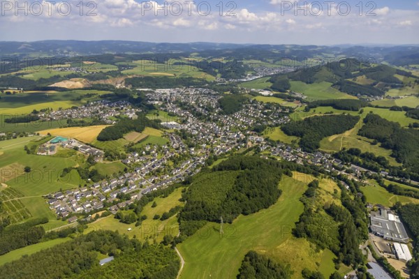 Aerial view, local view Bonzel, Lennestadt, Sauerland, North Rhine-Westphalia, Germany, DEU, Europe, distant view, property tax, real estate, aerial view, aerial photography, aerial photography, overview, bird's eye view, meadows and fields, living and life, residential area, quality of life, birds-eyes view, overview