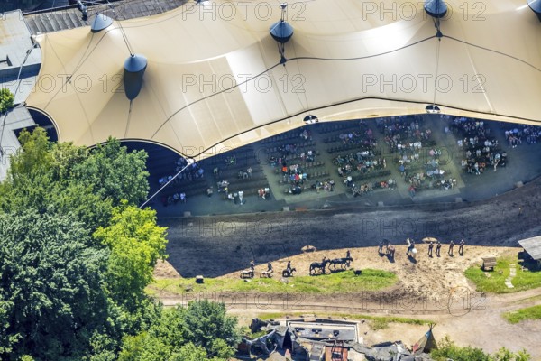 Aerial view, Elspe festival area, horse parade, spectators under the tent roof, Niedermelbecke, Lennestadt, Sauerland, North Rhine-Westphalia, Germany, DEU, Europe, Karl May Festival, culture, art, aerial photography, aerial photography, aerial photography, overview, entertainment, events, venue, event location, bird's-eye view, tent roof, spectators, birds-eyes view, cultural use, overview