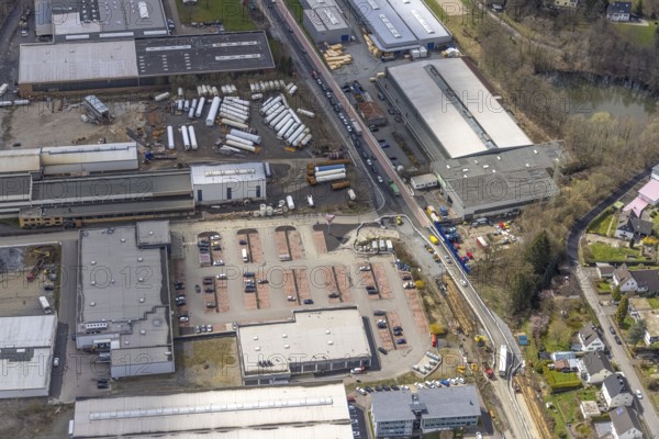 Aerial view, industrial area industrial park Ferndorftal, car park REWE am besten PETZ, Kredenbach, Kreuztal, Sauerland, North Rhine-Westphalia, Germany, DE, Europe, commercial enterprises, commercial area, commercial park, commercial location, commercial use, industrial area, industrial location, Siegen-Wittgenstein district, aerial view, aerial photography, aerial photography, car parks, overview, bird's-eye view, overview
