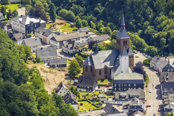 Aerial view, Church of St. Peter and Paul, Kirchhundem, Sauerland, North Rhine-Westphalia, Germany, place of worship, DEU, Europe, religious community, place of worship, holy place, church, parish, denomination, aerial view, aerial photography, aerial photography, religion, religious site, overview, bird's-eye view, overview