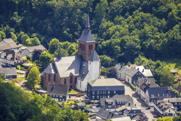 Aerial view, Church of St Peter and Paul, Altenhundem, Kirchhundem, Sauerland, North Rhine-Westphalia, Germany, place of worship, DEU, Europe, religious community, place of worship, sacred site, church, parish, denomination, aerial view, aerial photography, aerial photography, religion, religious site, overview, bird's-eye view, overview